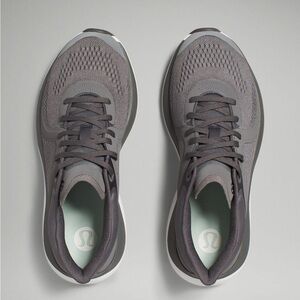 Lululemon Women's Chargefeel Low Workout Shoe  Size 8 Gray